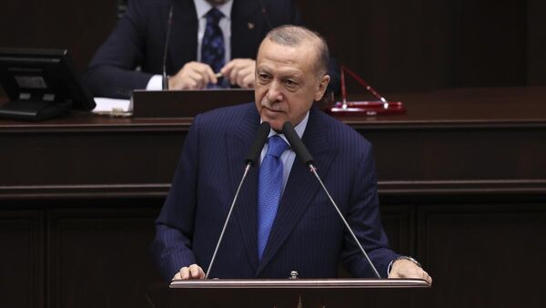 Cumhurbaşkanı ve AK Parti Genel Başkanı Recep Tayyip Erdoğan, partisinin TBMM Grup Toplantısı'na katılarak konuşma yaptı. - Sputnik Türkiye