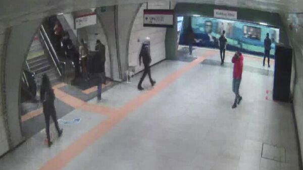 Metro saldırganının yeni görüntüleri ortaya çıktı - Sputnik Türkiye