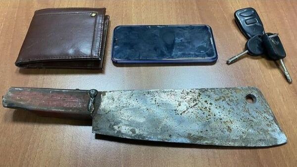 Satırla yaraladığı kişinin telefon, cüzdan ve kullandığı aracı gasp etti  - Sputnik Türkiye