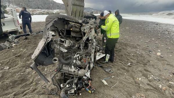 Bozkurt'taki selde kaybolan otomobil 5 ay sonra sahile vurdu
 - Sputnik Türkiye