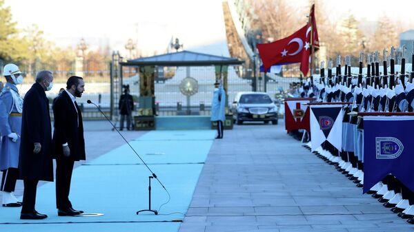Cumhurbaşkanı Recep Tayyip Erdoğan, Türkiye'ye resmi ziyarette bulunan El Salvador Cumhurbaşkanı Nayib Bukele'yi resmi törenle karşıladı. - Sputnik Türkiye