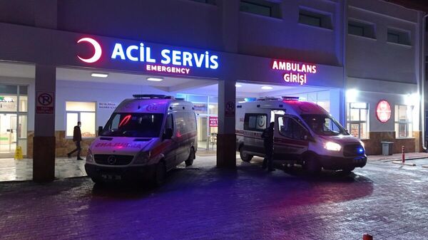 Sivas’ta arkadaşlar arasında çıkan kavgada 1’i ağır 3 kişi bıçakla yaralandı. - Sputnik Türkiye