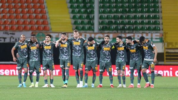 Ziraat Türkiye Kupası son 16 turunda ağırladığı Adana Demirspor'u penaltılar sonucu eleyen Aytemiz Alanyaspor, çeyrek finalist oldu. - Sputnik Türkiye