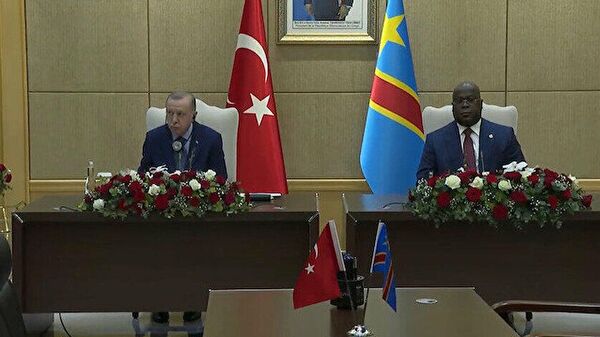 Cumhurbaşkanı Recep Tayyip Erdoğan, Kongo Demokratik Cumhuriyeti Cumhurbaşkanı Tshisekedi ile anlaşmaların imza törenine katıldı. - Sputnik Türkiye