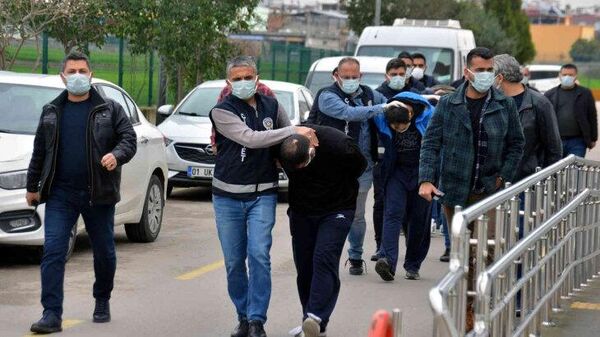 150 bin liralık otomobil için arkadaşlarını öldürüp gömdüler - Sputnik Türkiye