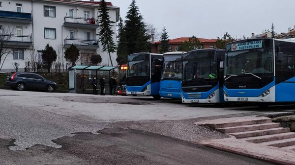 Ankara'da dolmuş ve özel halk otobüsleri kontak kapattı. - Sputnik Türkiye