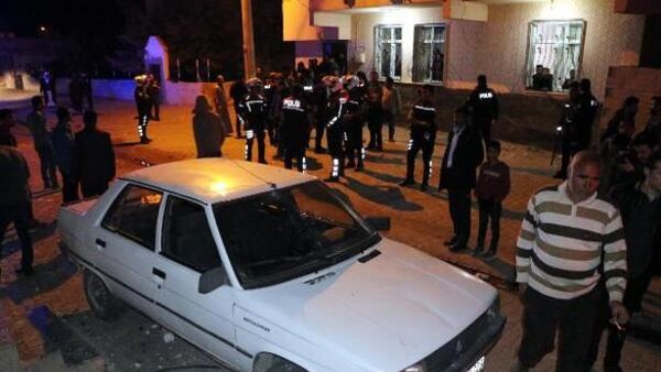 Şanlıurfa'da çocukları tartışan aileler arasında kavga çıktı: 14 yaralı, 4 gözaltı - Sputnik Türkiye