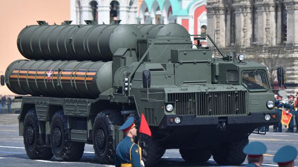 S-400 savunma sistemleri füzeleri Moskova'daki geçit töreninde - Sputnik Türkiye