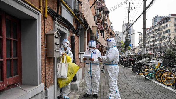 Çin'de Omicron varyantının tetiklediği koronavirüs salgınının kontrol altına alınmaya çalışıldığı Şanghay'daki karantina bölgeleri dışında 'sıfır Kovid' hedefine ulaşıldığı bildirildi. - Sputnik Türkiye
