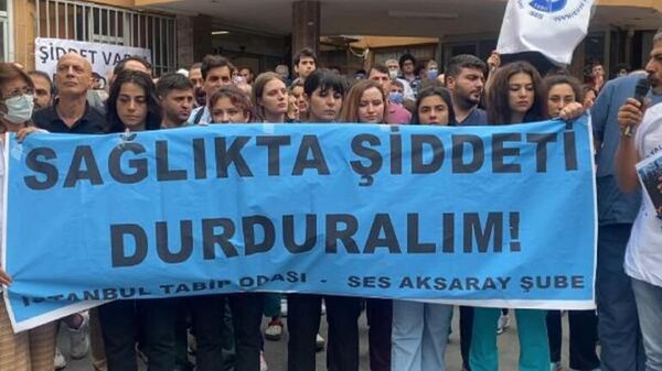 Cerrahpaşa'da sağlık çalışanına saldırı - Sputnik Türkiye