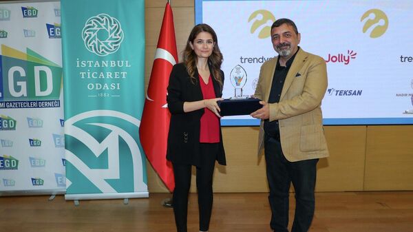 Ekonomi Gazetecileri Derneği’nden Radyo Sputnik programcısı Ayan’a ödül - Sputnik Türkiye
