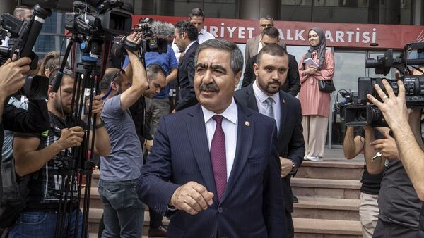 İYİ Partili İbrahim Halil Oral'dan, Kılıçdaroğlu'na özür ziyareti - Sputnik Türkiye