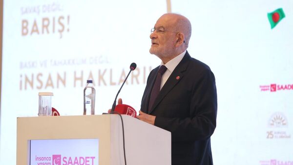 Saadet Partisi Genel Başkanı Temel Karamollaoğlu  - D-8 Ekonomik İşbirliği Teşkilatı’nın 25. yıldönümü için düzenlenen toplantısı - Sputnik Türkiye