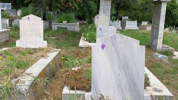 Eskişehir'de mezar taşlarına işaret - Sputnik Türkiye