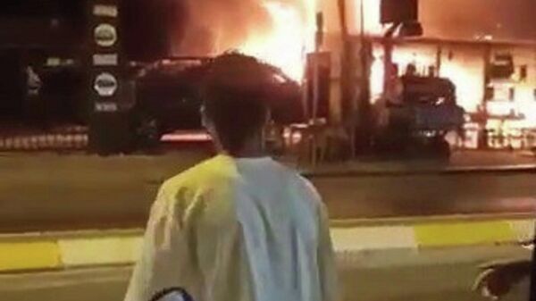 - Sultanbeyli’de restoranında patlama, patlayan restoran alev alev yandı
 - Sputnik Türkiye