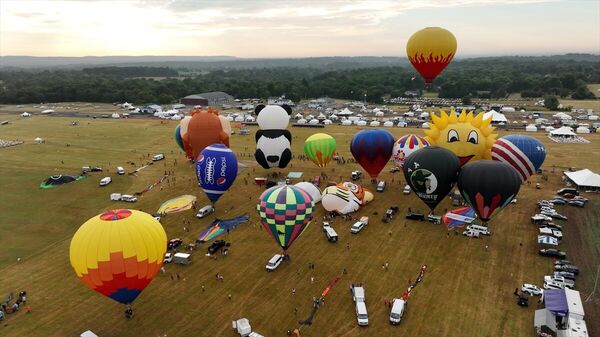 ABD'nin New Jersey eyaletinde düzenlenen ülkenin en büyük sıcak hava balonu festivali, renkli görüntülere sahne oldu. - Sputnik Türkiye