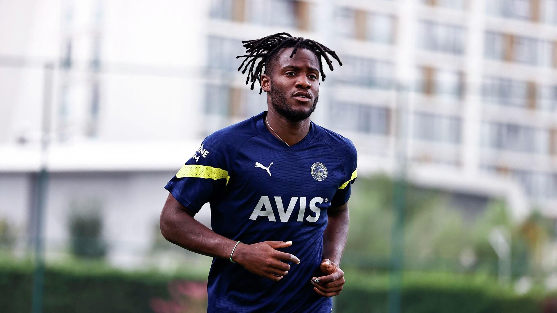 Fenerbahçe'nin Yeni Transferi Michy Batshuayi çalışmalarına Başladı ...