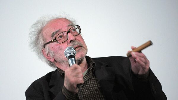 Jean-Luc Godard, Haziran 2010'da Paris'teki Cinema des cineastes'te 'Film socialiste' (Socialist movie) isimli çalışmasının tanıtımını yaparken  - Sputnik Türkiye