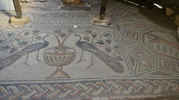 Hadrianaupolis'te üzerinde çeşitli figürlerin bulunduğu yeni mozaikler - Sputnik Türkiye