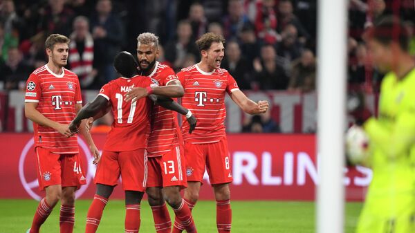 Viktoria Plzen'i 5-0 yenen Bayern Münih, Şampiyonlar Ligi grup aşamasındaki yenilmezlik serisini 31 maça çıkararak rekor kırdı. - Sputnik Türkiye