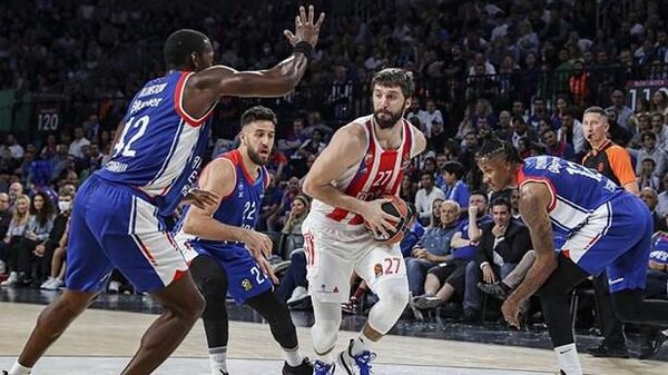 Anadolu Efes EuroLeague'e galibiyetle başladı - Sputnik Türkiye