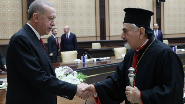 Cumhurbaşkanı Erdoğan, Dünya Süryani Katolik Patriği ve heyeti ile görüştü - Sputnik Türkiye