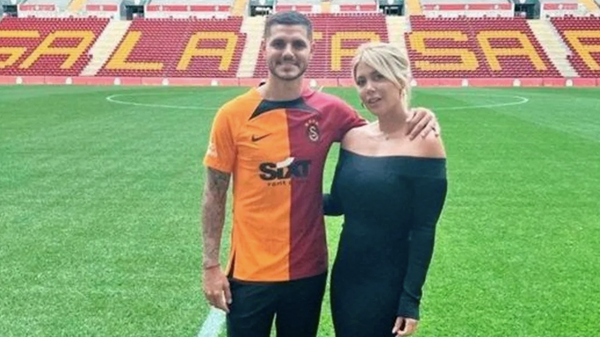 Mauro Icardi'nin Galatasaray'a transferini gerçekleştirdikten sonra kendisinden ayrılan eşi ve menajeri Wanda Nara - Sputnik Türkiye