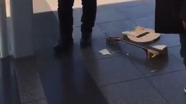 metroda gitarını kıran sokak müzisyenleri - Sputnik Türkiye