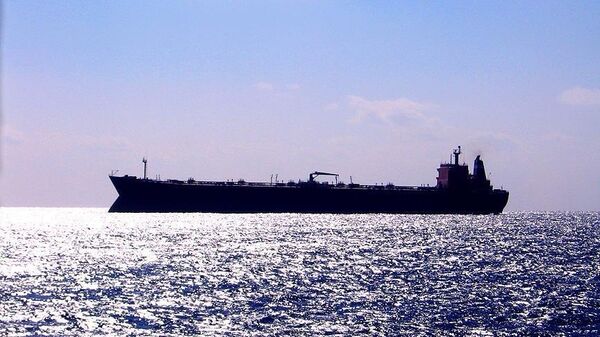 Denizde seyreden petrol tankeri - Sputnik Türkiye