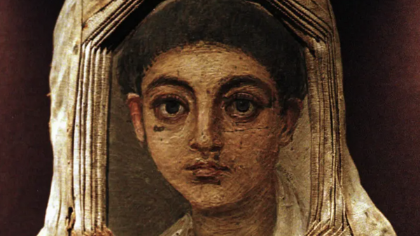 Yüzyılı aşkın bir süredir ilk kez, Mısır'da yaşamış antik insanların canlı oldukları hallerini betimleyen mumya portreleri bulundu.  - Sputnik Türkiye
