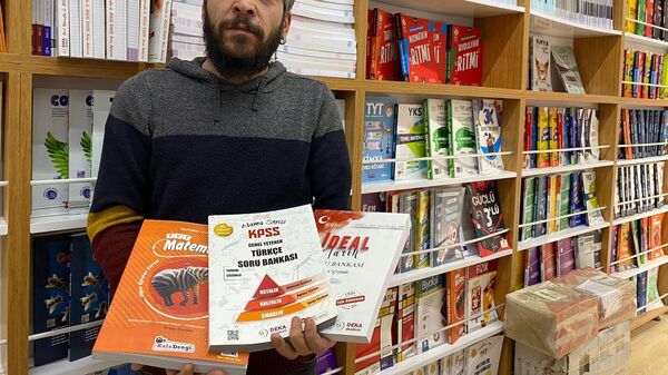 Güncel test ve ders kitaplarındaki fiyat - Sputnik Türkiye