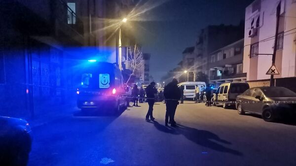 İzmir'in Bornova ilçesinde sokakta cesedi bulunan 18 yaşındaki Suriyeli gencin bıçaklanarak öldürüldüğü saptandı. - Sputnik Türkiye
