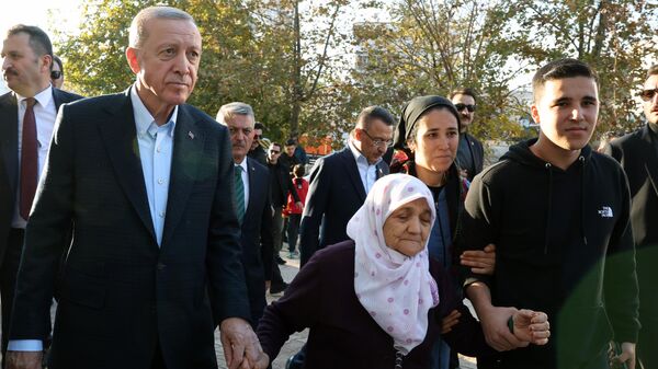 Cumhurbaşkanı Erdoğan Kumluca  - Sputnik Türkiye