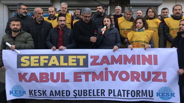 KESK'ten TÜİK önünde 'enflasyon' ve 'zam' protestosu - Sputnik Türkiye