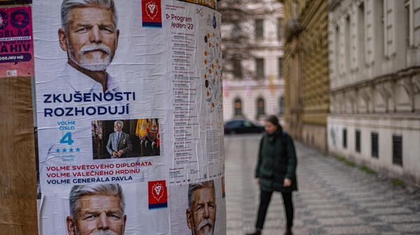 Çekya’da halk yeni devlet başkanını seçmek için sandık başında - Sputnik Türkiye