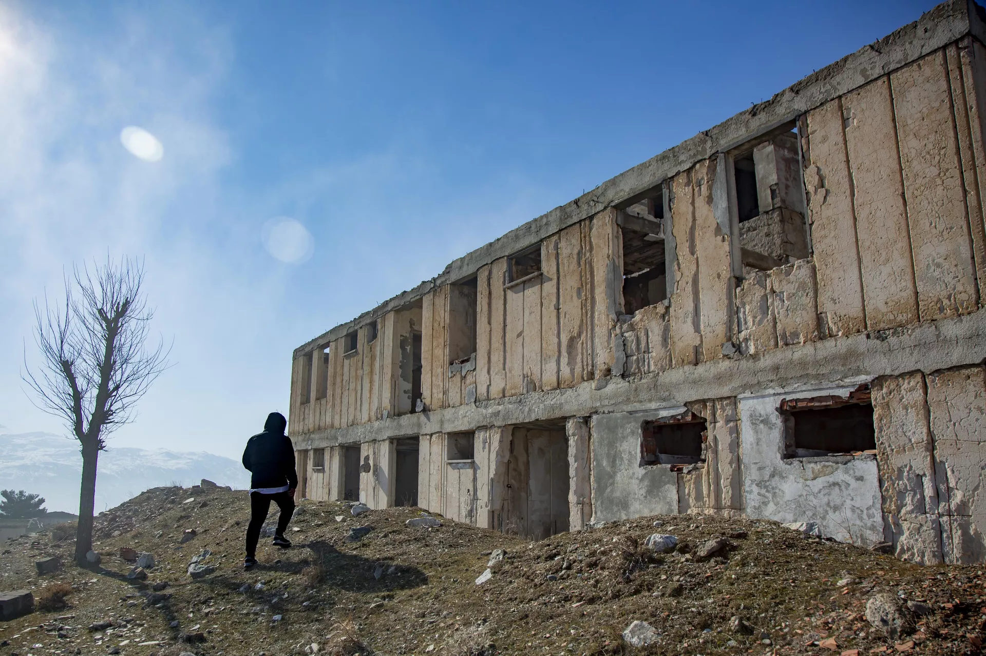 Ceketlerini alıp gittiler, köyü de eşyalarla birlikte belediyeye hediye ettiler - Sputnik Türkiye, 1920, 25.01.2023