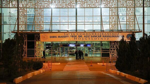 Cumhurbaşkanı Recep Tayyip Erdoğan’ın imzasıyla Resmi Gazete’de yayımlanan Cumhurbaşkanı kararına göre Mardin Havalimanı'nın ismi “Mardin Prof. Dr. Aziz Sancar Havalimanı” olarak değiştirildi. - Sputnik Türkiye