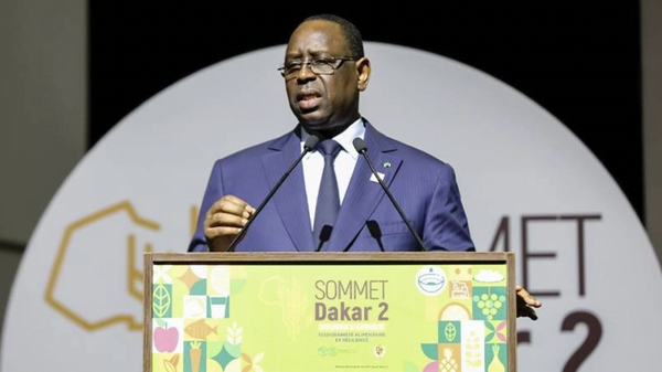 Senegal Cumhurbaşkanı Macky Sall, başkent Dakar'da düzenlenen Afrika'yı Besle Zirvesi'nin (Feed Africa Summit) açılışında konuştu. - Sputnik Türkiye