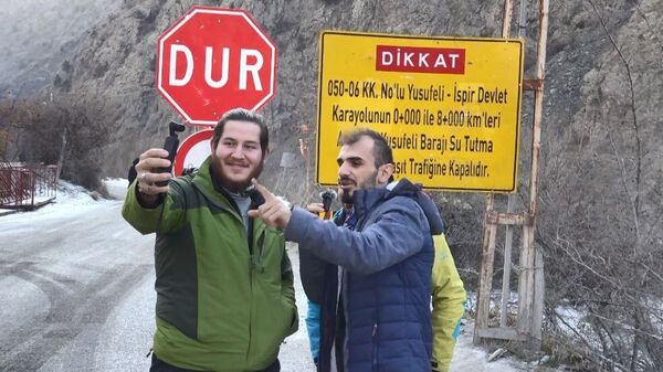 YouTuberlar son kez Yusufeli'ni görüntülemek için ilçeye akın ediyor - Sputnik Türkiye