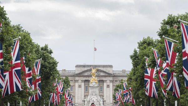 İngiltere Bayrağı - Buckingham Sarayı - Sputnik Türkiye