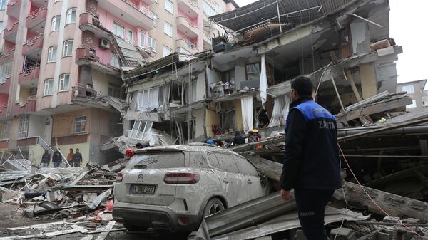 Kahramanmaraş merkezli 10 ili etkileyen 7,7 ve 7,6 büyüklüğündeki depremlerin ardından Diyarbakır - Sputnik Türkiye