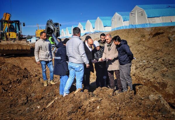TMMOB'dan Dicle Nehri kenarında çadır kent kurulmasına tepki: Taşkın ve sel riski var - Sputnik Türkiye