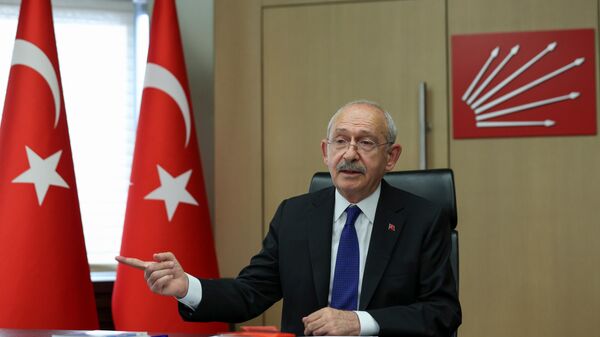 Cumhuriyet Halk Partisi Genel Başkanı Kemal Kılıçdaroğlu, CHP Genel Merkezi’nde düzenlenen Ulusal Afet Stratejisi Toplantısında, bilim insanları ile bir araya geldi. - Sputnik Türkiye