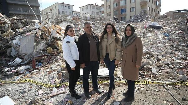 'Takma diş' ikinci depremde enkaz altında kalmaktan kurtardı - Sputnik Türkiye