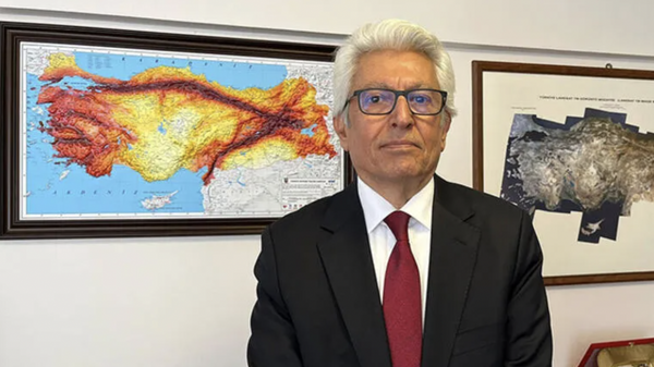 Jeoloji Mühendisi Prof. Dr. Süleyman Pampal - Sputnik Türkiye