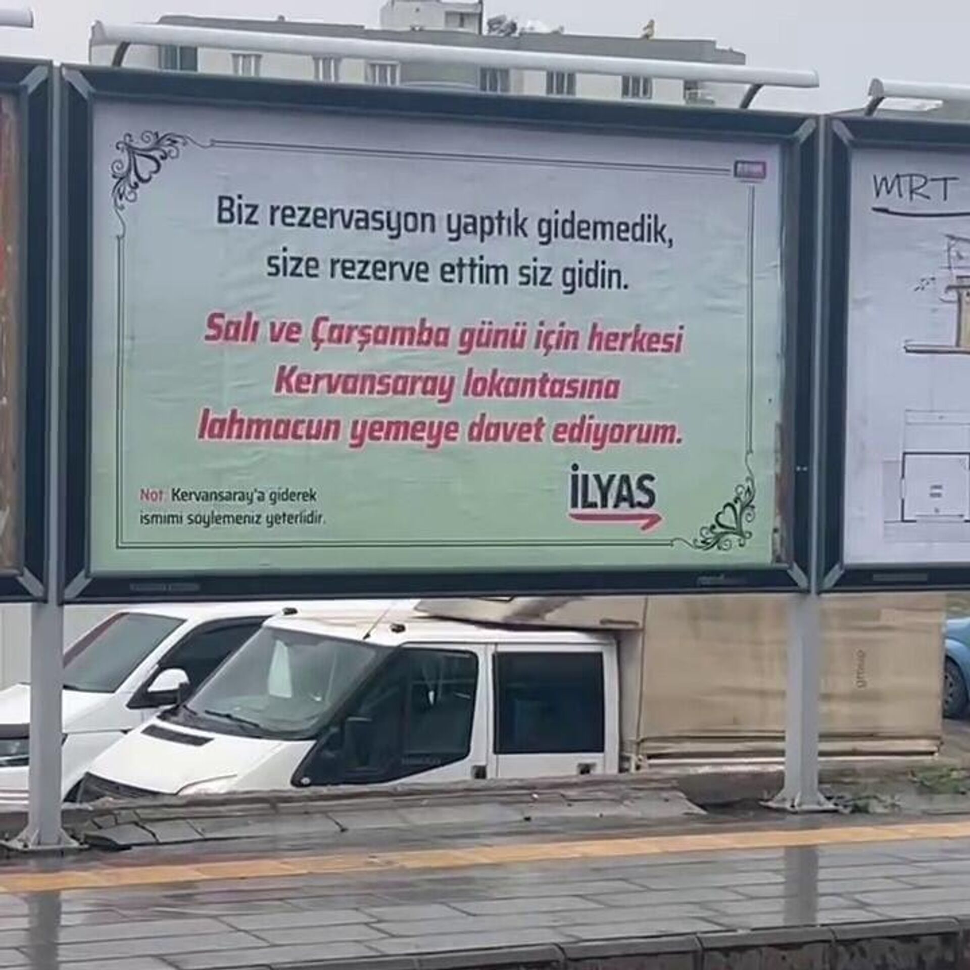 Afişle duyurdu: Ayrıldığı sevgilisinin en sevdiği yemek lahmacunu 115 bin  nüfuslu ilçeye ısmarladı - 15.03.2023, Sputnik Türkiye