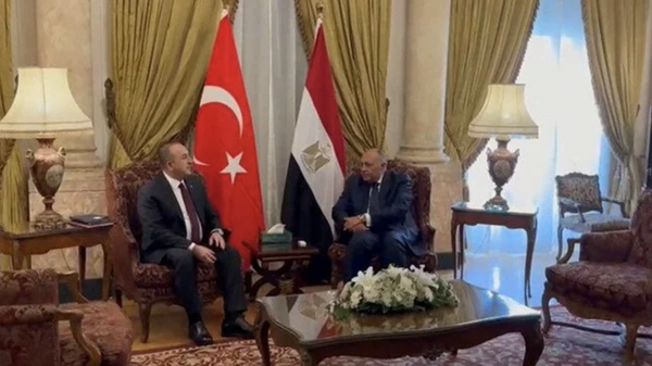 Dışişleri Bakanı Mevlüt Çavuşoğlu, Kahire'de Mısırlı mevkidaşı Shoukry ile bir araya geldi - Sputnik Türkiye