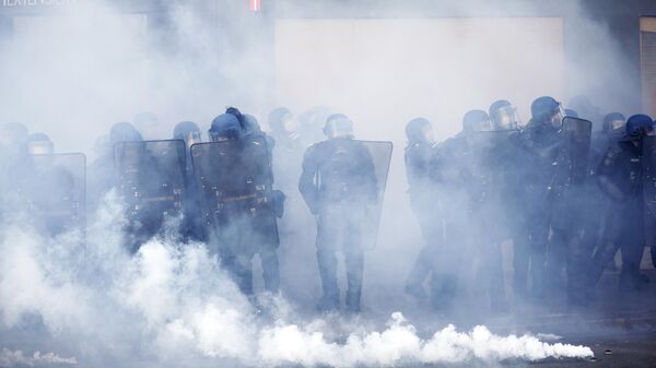 Fransa- Protesto - Sputnik Türkiye
