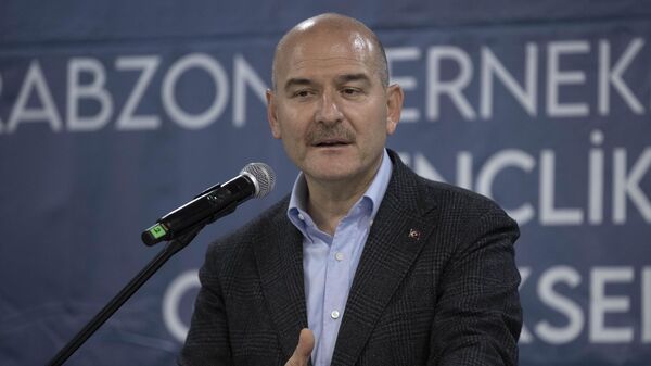 İçişleri Bakanı Süleyman Soylu, Trabzon Dernekleri Federasyonu Gençlik Kolları Geleneksel Sahur programına katılarak konuşma yaptı. - Sputnik Türkiye