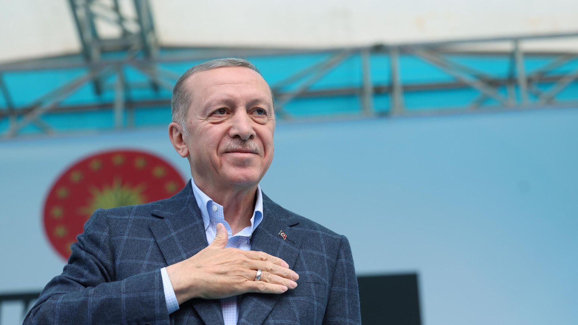 Erdoğan: Siyasi ve ekonomik olarak ülkemizin kendilerine bağımlı kalmasını  isteyenler var - 18.04.2023, Sputnik Türkiye